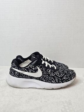 Nike Kids Black & White Heart-Print Low Top Sneakers